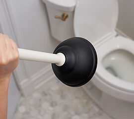 HOW TO UNCLOG A TOILET
